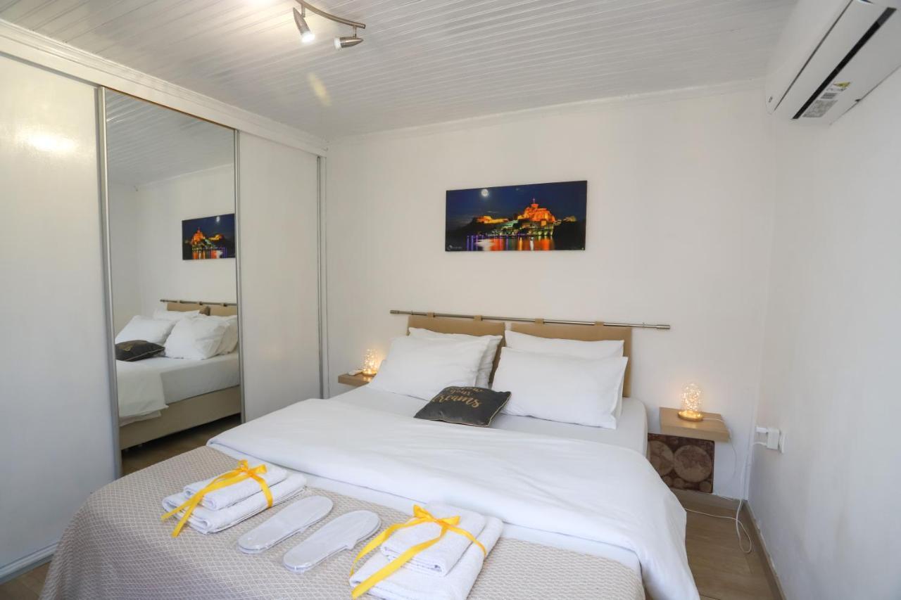 Corfu Port Home Luaran gambar